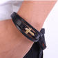 Pulseira de Couro Man Style - Modelo: Crucifixo Ouro